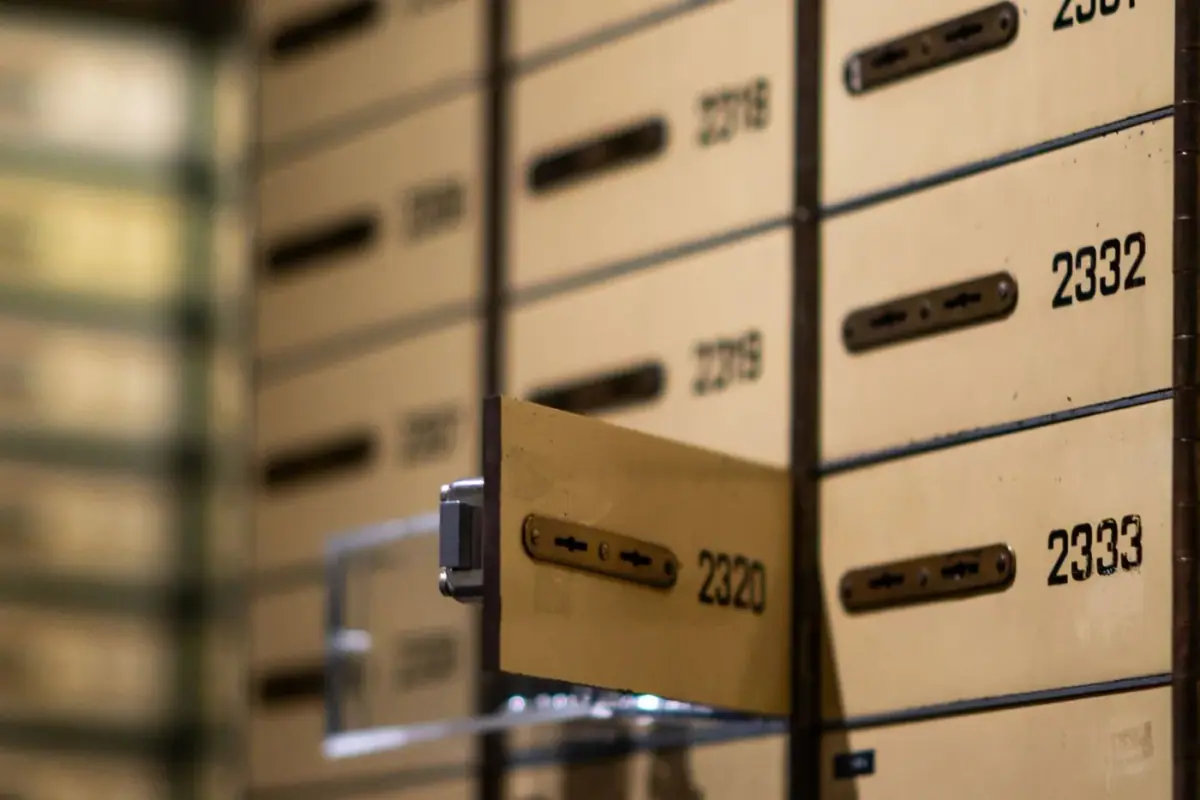 Locksmith at work in Mission Viejo, CA